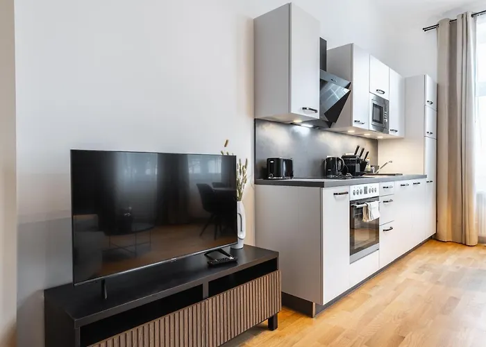 Trendy Apt With - Smart Tv, Coffee Machine In Meidling